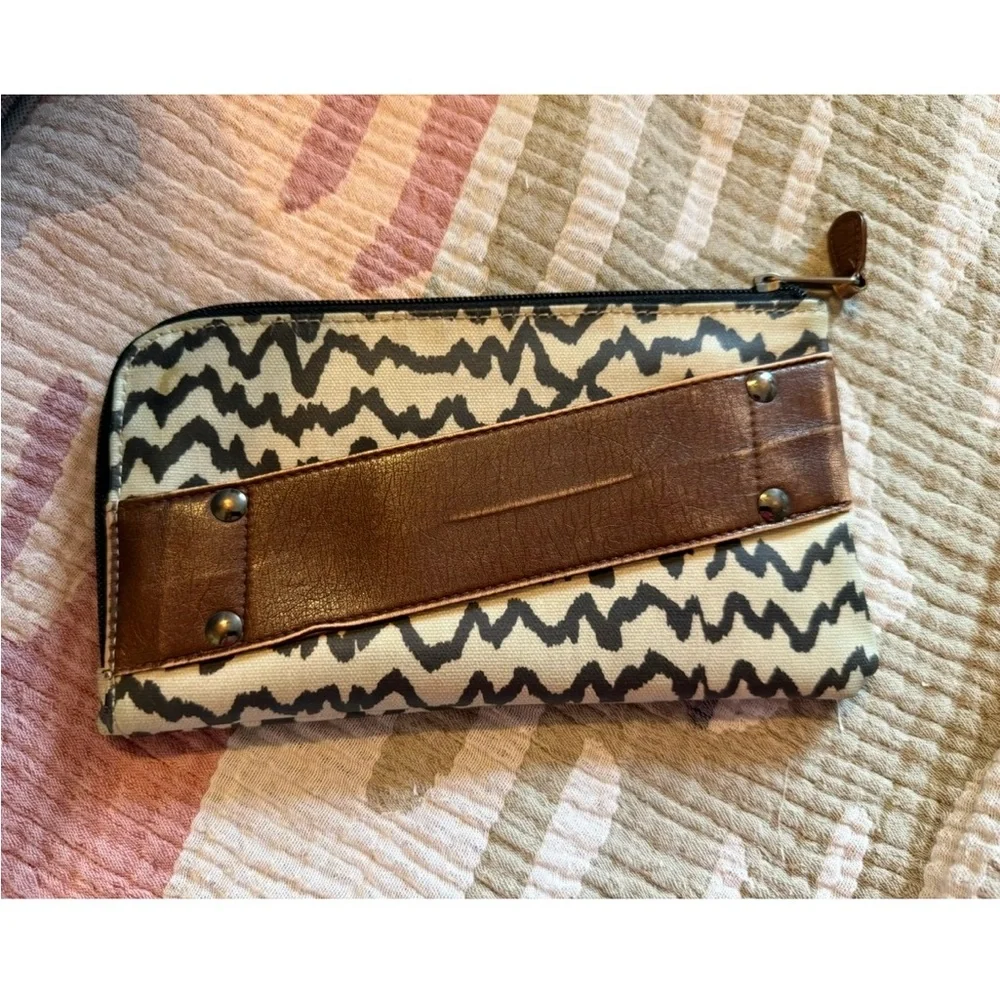 KAVU Clutch wallet